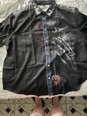 Men's Black Graphic Skull Button-Down Shirt with Red Heart Accent